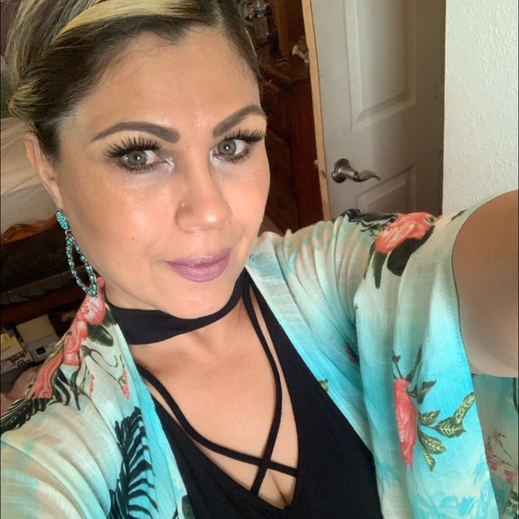 Meet your Posher, Dorothy - Picture 1 of 1